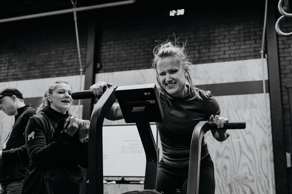 26 APR - Primal Race.